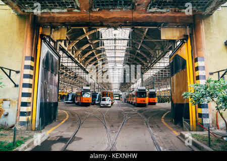 Il tram depot in milano, Italia Foto Stock