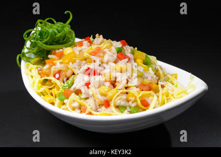 Il coreano con insalata di mais e pepe Foto Stock