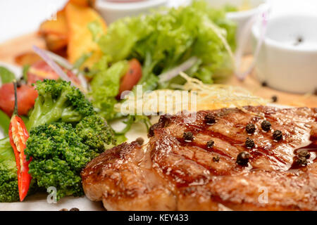 Bistecca con verdure Foto Stock