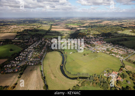 Una veduta aerea del villaggio di Bure sul confine di Essex e Suffolk Foto Stock