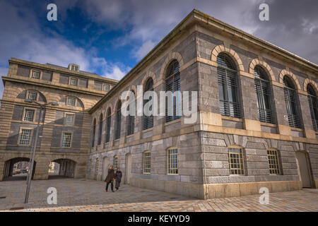 Royal William Yard Plymouth è stato progettato dall'architetto Vittoriano Sir John Rennie ed è considerato uno dei più importante gruppo di histori Foto Stock