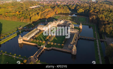 Vista aerea di nordkirchen moated il castello in Germania, noto come la Versailles di Westfalia Foto Stock