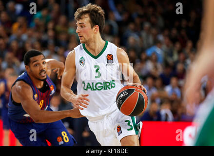 Barcellona, Espana. 24 ottobre 2017. Kevin Pangos durante la partita tra FC Barcelona e Zalgiris Kaunas corrispondente alla settimana 3 dell'Eurolega di basket, a Barcellona, il 24 ottobre 2017. Crediti: Gtres Información más Comuniación on line, S.L./Alamy Live News Foto Stock