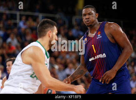 Barcellona, Espana. 24 ottobre 2017. Kevin Seraphin durante la partita tra FC Barcelona e Zalgiris Kaunas corrispondente alla settimana 3 dell'Eurolega di basket, a Barcellona, il 24 ottobre 2017. Crediti: Gtres Información más Comuniación on line, S.L./Alamy Live News Foto Stock