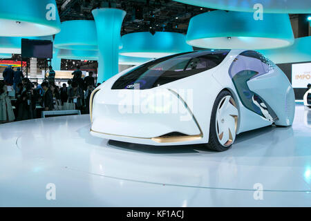 Tokyo, Giappone. 25 ott 2017. Toyota presenta la sua nuova concept car a 45th motor show di Tokyo. Credito: yuichiro tashiro /alamy live news Foto Stock