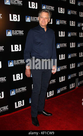 Los Angeles, CA, Stati Uniti d'America. 24 ott 2017 bill pullman. "Lbj'' premiere mondiale tenutosi a arclight Hollywood in Los Angeles. Photo credit: admedia credito: admedia/zuma filo/alamy live news Foto Stock