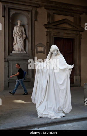 Firenze, Toscana - aprile 09, 2011, la statua di Cosimo pater patriae Cosimo di Giovanni de' Medici conosciuto come il vecchio (Firenze 1389 - careggi 1464), u Foto Stock