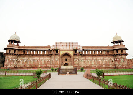 Jahangiri Mahal in Agra fort agra. jahangiri mahal fu costruito dall imperatore Mughal akbar durante il 1565-73. Foto Stock