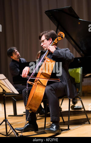 Tom poster (pianoforte) guy johnston (violoncello) effettuando in corrispondenza di musicfest aberystwyth Luglio 2017 Foto Stock