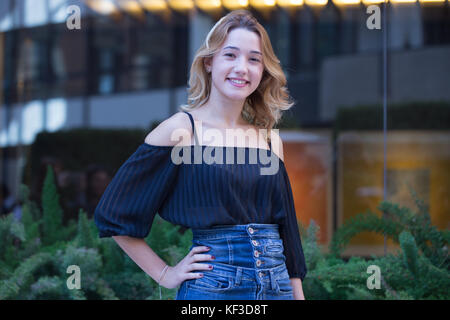 Roma, Italia. 24 ott 2017. italiano attrice SABRINA martina durante il photocall del film italiano "la ragazza nella nebbia", diretto da Donato carrisi. Credito: Matteo nardone/Pacific press/alamy live news Foto Stock