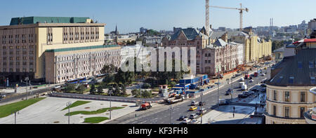 Mosca, Russia - 22 settembre 2017: aireal vista delle strade di Mosca e sguare dal tetto del restaurato central shopping kids store (i bambini non Foto Stock