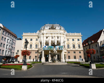 Il Teatro Nazionale Slovacco, Hviezdoslav Square, Bratislava, Slovacchia. Foto Stock