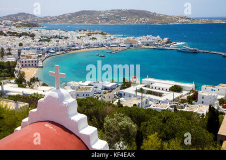 Piccola cappella sopra mykonos-town, Mykonos, Cicladi, Egeo, Grecia Foto Stock