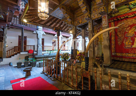 Kandy, Sri lanka - Novembre 2013: Tempio del dente Foto Stock