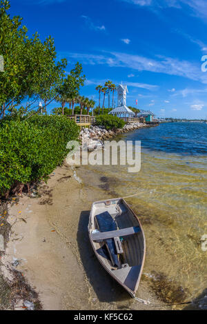 Bridge Street Pier e la torre dell orologio su Anna Maria Island in Bradenton Beach Florida Foto Stock