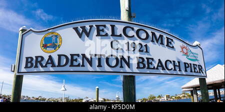 Benvenuto a Bradenton Beach segno sul molo di Bradenton Beach su Anna Maria Island florida Foto Stock