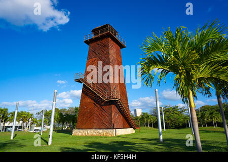 Cancun vecchio aeroporto torre di controllo in legno per il Messico Foto Stock