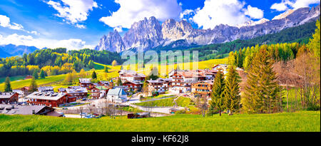 Paesaggio delle alpi di cortina d' Ampezzo vista panoramica, idilliaco vette delle Dolomiti, Alto Adige regione d'Italia. Foto Stock