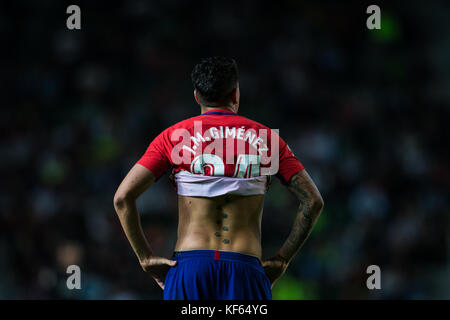 Elche, Spagna. 25 Ott 2017. Gimenez dell'Atletico de Madrid durante il round spagnolo della Coppa del Rey (King's Cup) del 32 prima partita di calcio tra Elche CF e Atletico de Madrid allo stadio Martinez Valero di Elche Credit: Sergio Lopez/Pacific Press/Alamy Live News Foto Stock