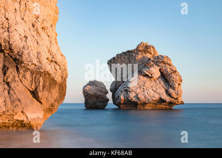 Petra tou Romiou, Rocca di Afrodite, Paphos, Cipro Foto Stock