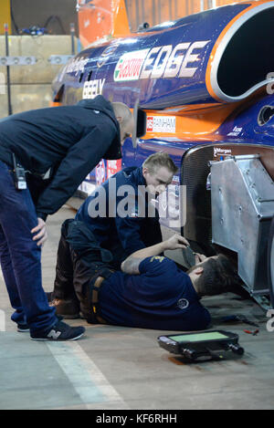 Bloodhound SSC (auto supersonica) essendo preparato prima di effettuare il suo primo alta velocità corre Foto Stock