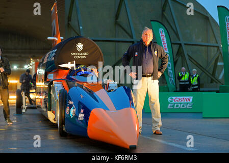 Bloodhound SSC (auto supersonica) in preparazione prima di eseguire le sue prime corse ad alta velocità, con Richard Noble Foto Stock