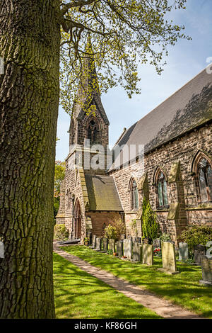 Fine del coro della chiesa di San Giovanni Evangelista, Toft Road, Toft, Cheshire, Inghilterra Foto Stock