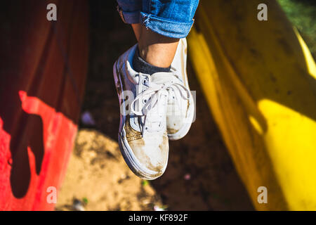 Vicino la foto di una donna di scarpe Foto Stock