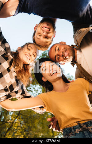 Happy amici multiculturale Foto Stock