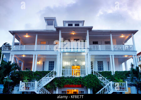 Belize, Caye Caulker, colpo esterno della grande casa inn in Belize City Foto Stock