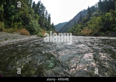 Stati Uniti d'America, oregon, selvaggia e scenic Rogue River nel distretto di Medford, Rogue River scenic Foto Stock