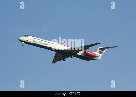 Licciana Nardi, Italia - circa 2007: hs-oma MD-82 di uno di due compagnie aeree go ( compagnia aerea low-cost), atterrando all aeroporto di chiangmai da l'aeroporto Don Muang di Bangkok, Foto Stock