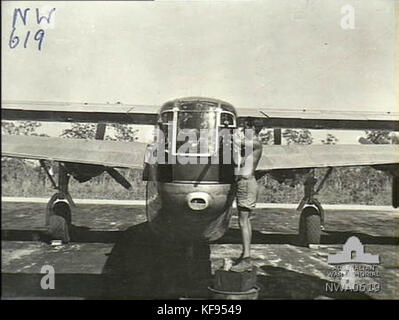 24 Squadron RAAF Liberatore pistole di coda Fenton NT 1944 AWM NWA0619 Foto Stock