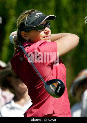 Il golfista svedese Annika Sorenstam si tee al primo foro del torneo di golf Kraft Nabisco Celebrity Pro Am presso il Mission Hills Country Club di Rancho Mirage, California, martedì 22 marzo 2005. Foto di Francis Specker Foto Stock