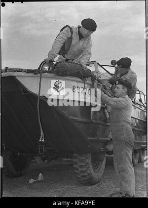 LVT 126731 test condotti dal XV Nord del Fiume Lancieri combinando con 101st azienda RAASC e il trasporto Training Center Sydney Foto Stock