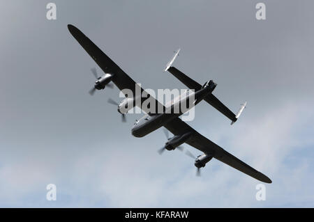 Regno Unito - Royal Airforce Avro 683 Lancaster B-1 in flying-display a RIAT 2007 Foto Stock