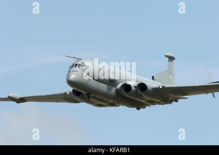 Regno Unito - Royal Airforce BAE Nimrod MRA-4 in flying-display a RIAT 2007 Foto Stock
