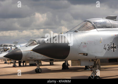 Nasi di tedesco Air Force Luftwaffe Panavia Tornado IDS parcheggiato in static-display a 2009 Royal International Air Tattoo RIAT airshow RIAT Foto Stock