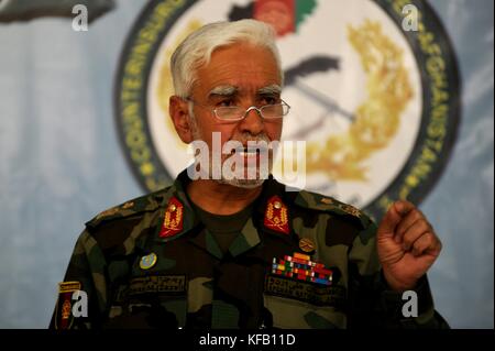 Il comandante dell'esercito nazionale afgano Shear Zazai parla in un seminario di controinsurrezione il 17 marzo 2010 a Kabul, Afghanistan. (Foto di Kenny Holston via Planetpix) Foto Stock