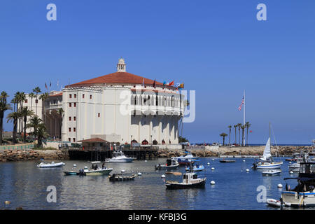 Vista su barche ancorate nella baia di Avalon sull isola di Santa Catalina California 2017 Foto Stock