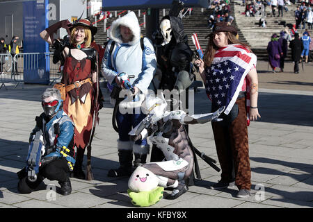 Londra, Regno Unito. 25 luglio 2017. I fan esibiscono i loro costumi Cosplay al London Comic con England Credit: Theodore Liasi/ZUMA Wire/Alamy Live News Foto Stock