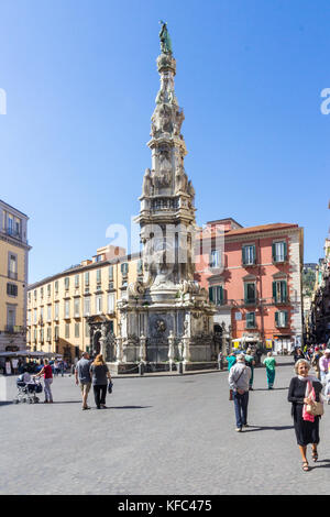 La guglia della Vergine Immacolata in thr Piazza del Gesù Nuovo, Napoli, Italia Foto Stock