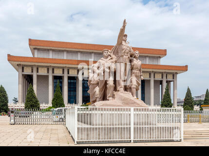 Il mausoleo di Mao Zedong in piazza Tiananmen, una piazza nel centro di Pechino, Cina. Foto Stock