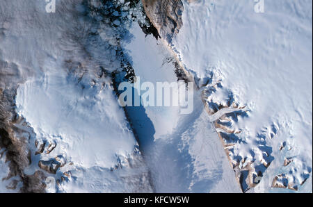 Petermann Glacier, Groenlandia data foto: Settembre 7, 2008 a copertura di alcuni (500 miglia quadrate) lungo la costa nordoccidentale della Groenlandia. Foto Stock