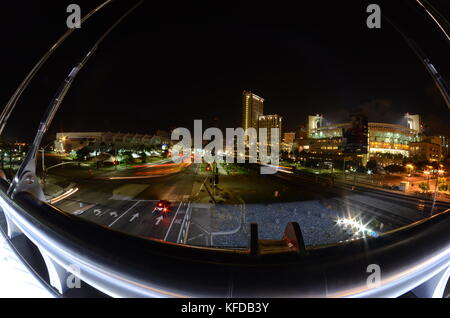 San Diego Harbor Drive ponte pedonale lungo esporre Foto Stock