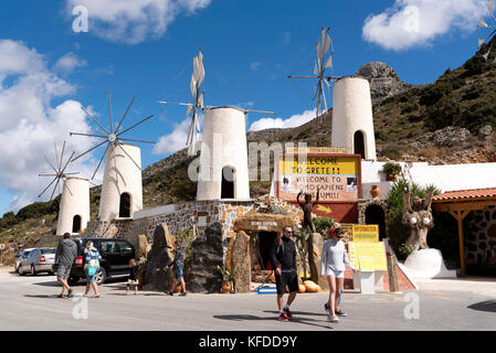 Il museo Homo Sapiens ad Ano Kera una fermata fuori luogo sulla strada per l'altopiano di Lasithi, Creta, Grecia. Ottobre 2017 Foto Stock