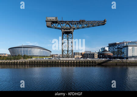 Una vista sul fiume Clyde della SSE Hydro, Clyde Auditorium, Finnieston Crane e Hilton Garden Inn - Glasgow Foto Stock