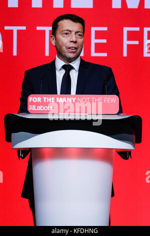 Iain McNicol si rivolge alla Conferenza autunnale del partito laburista al Brighton Centre, Brighton, Regno Unito - domenica 24 settembre 2017. Nella foto: Iain McNicol, Segretario Generale del Partito Laburista Foto Stock