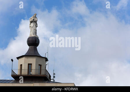 Alcoy, Spagna. ottobre 22, 2017: dettaglio del font roja edificio in Alcoy, provincia di alicante. Foto Stock