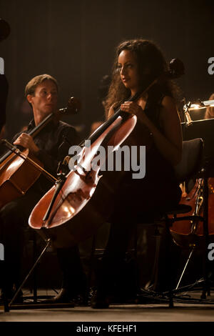 Mfcc, Malta - Sep 15 - membri della National Philharmonic Orchestra durante rockestra 2012 il 15 settembre 2012 Foto Stock